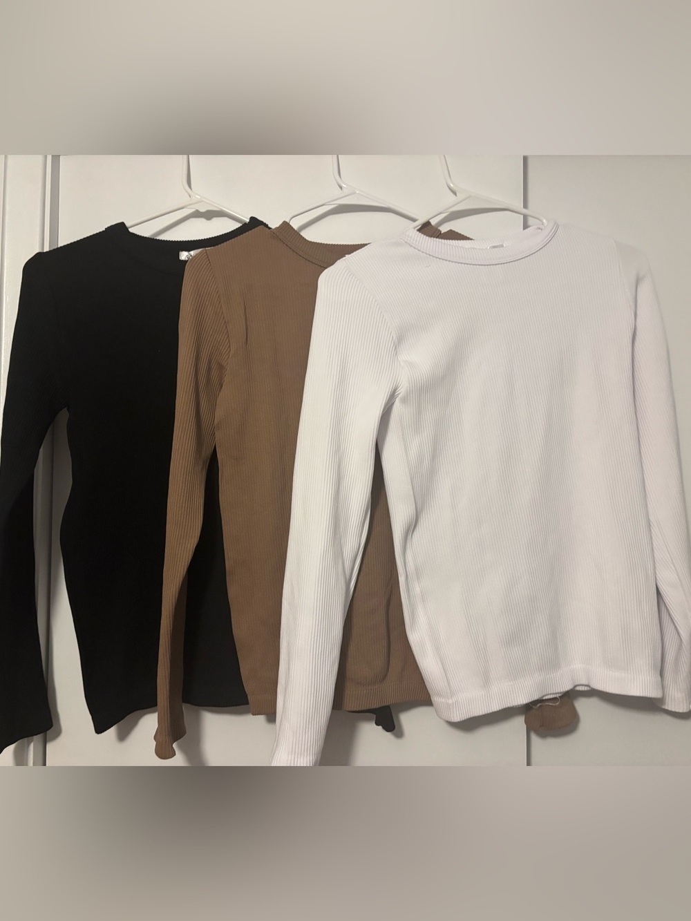 Ribbed Long-Sleeve Crewneck Sweater - White, Brown, Black